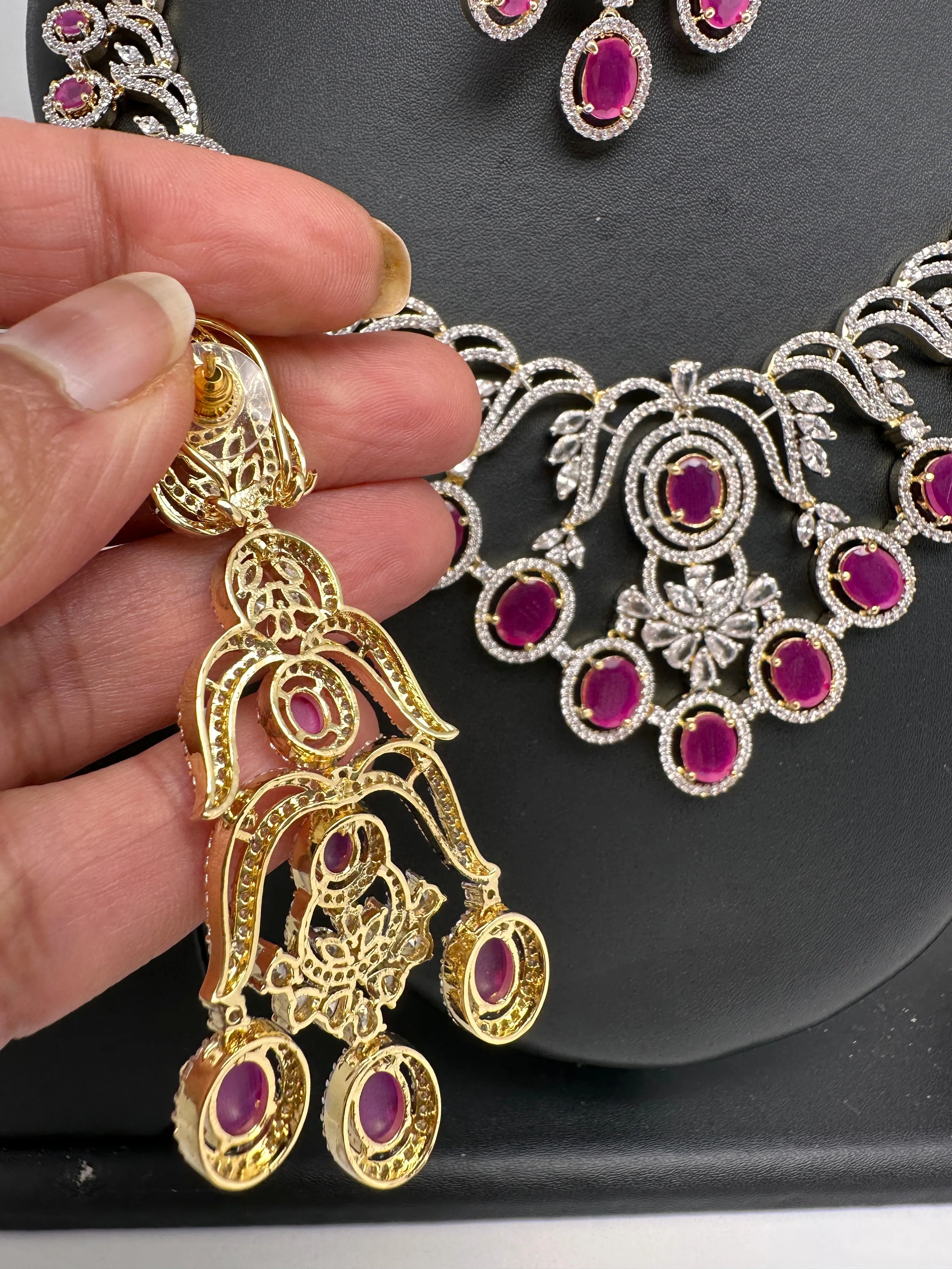 AD Color Stone Neckline Short Necklace