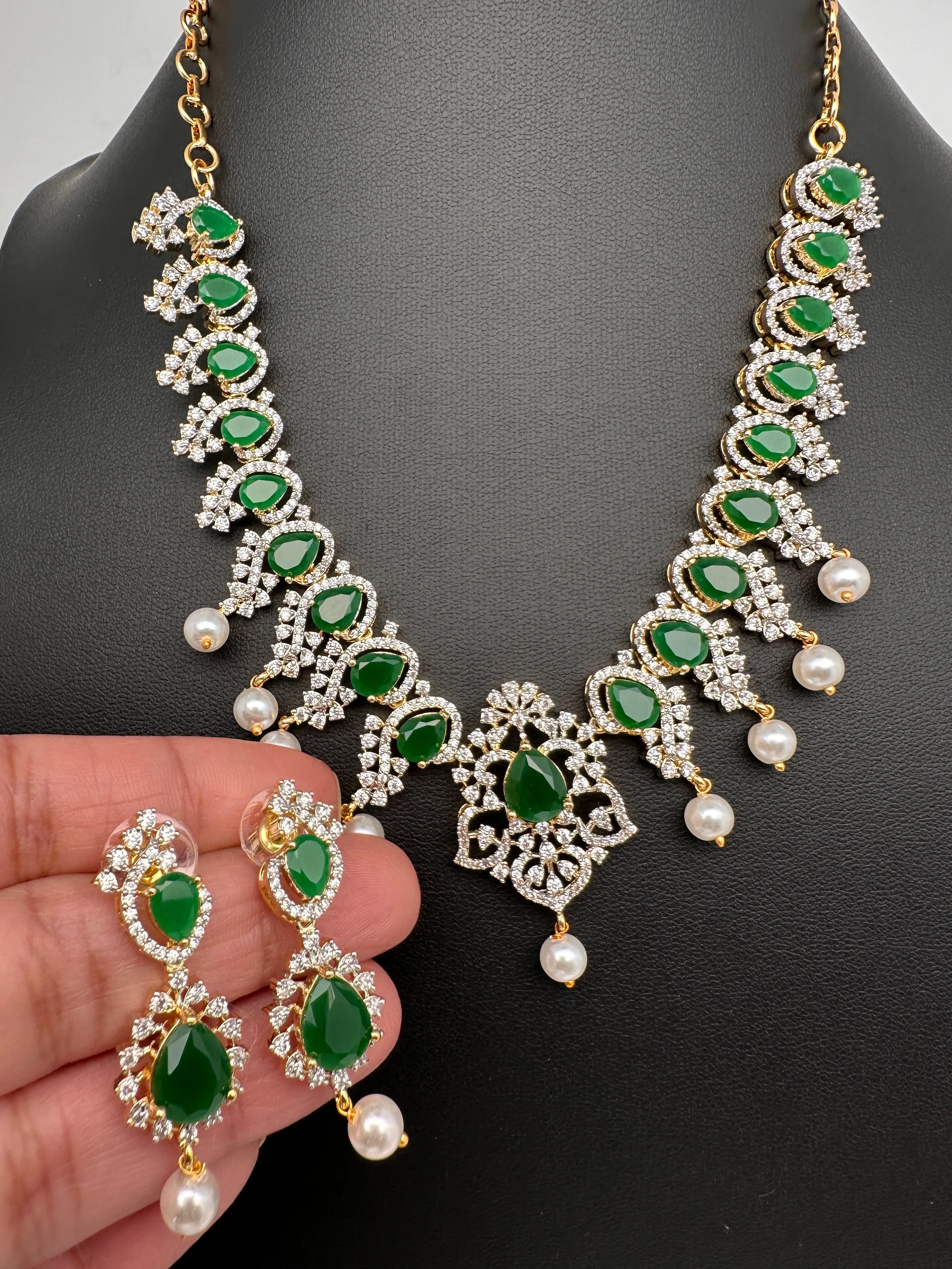 AD Color Stone Pearl Short Necklace