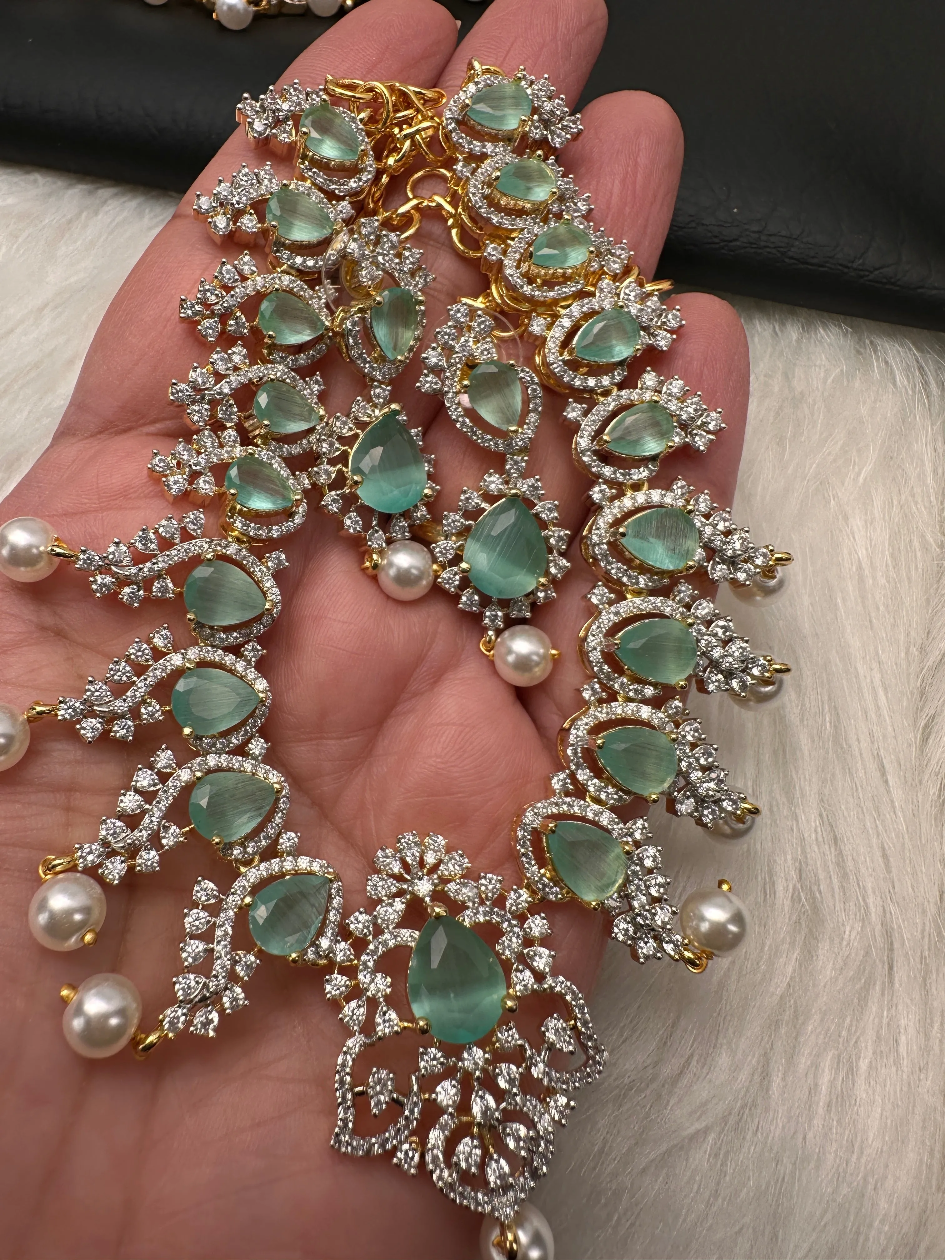 AD Color Stone Pearl Short Necklace