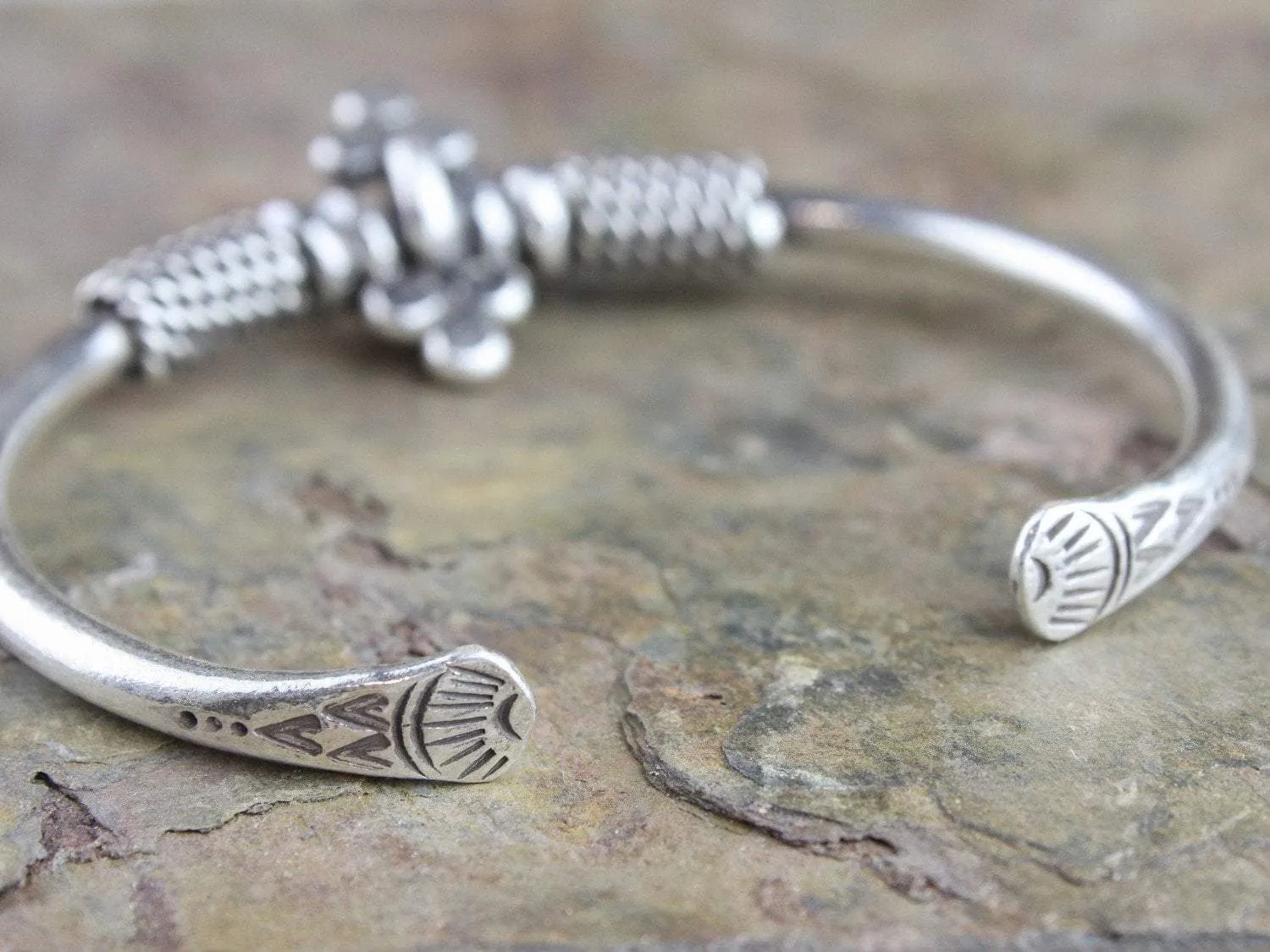 Bangle Bracelet with Spinning Centerpiece
